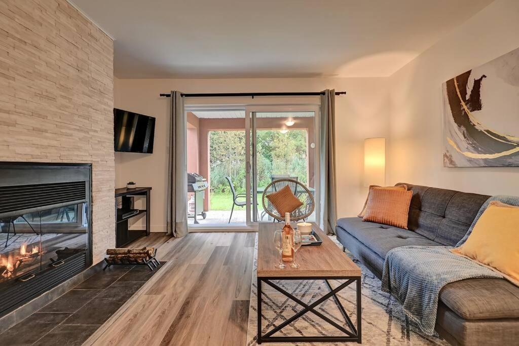 *Nouveauté* Foyer au bois, Plage, Montagne et + Magog Extérieur photo