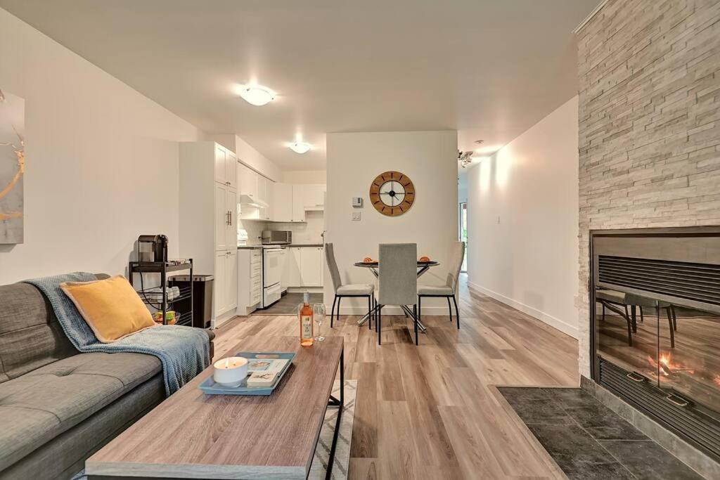 *Nouveauté* Foyer au bois, Plage, Montagne et + Magog Extérieur photo