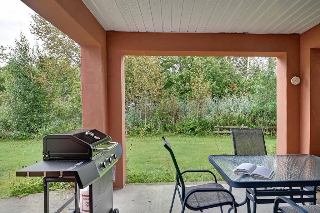*Nouveauté* Foyer au bois, Plage, Montagne et + Magog Extérieur photo